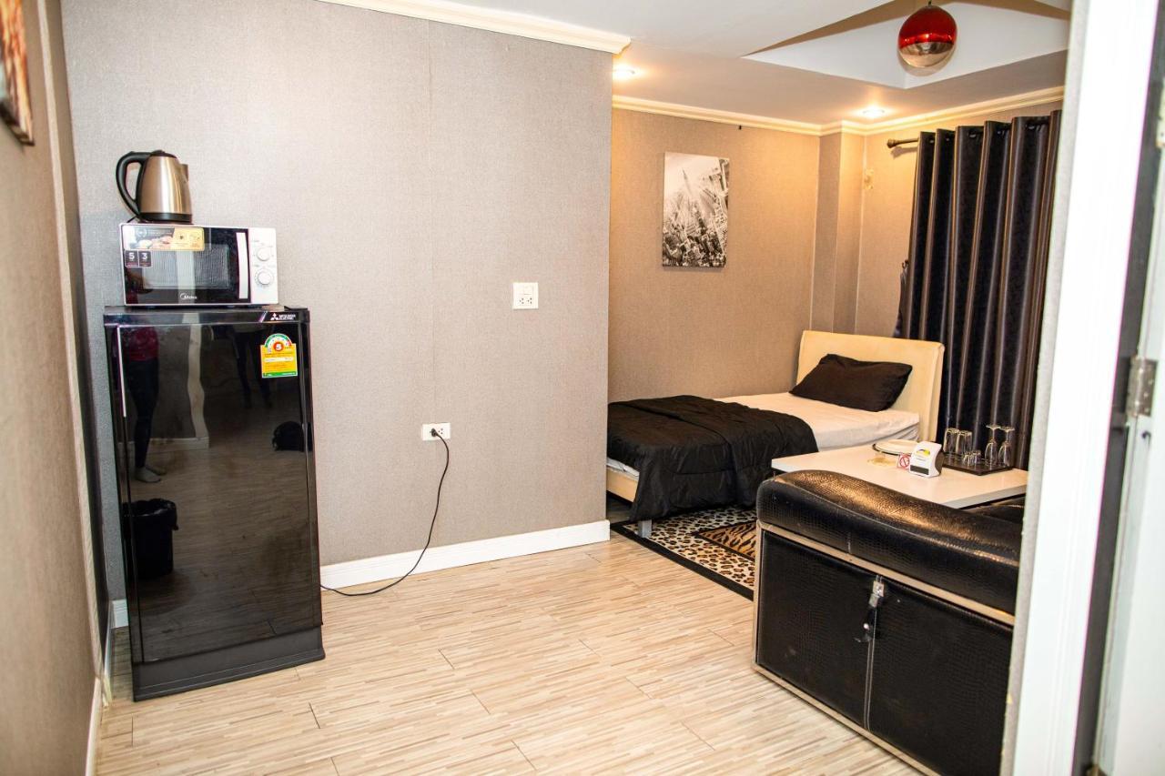 Merry Inn Suites Pattaya Extérieur photo