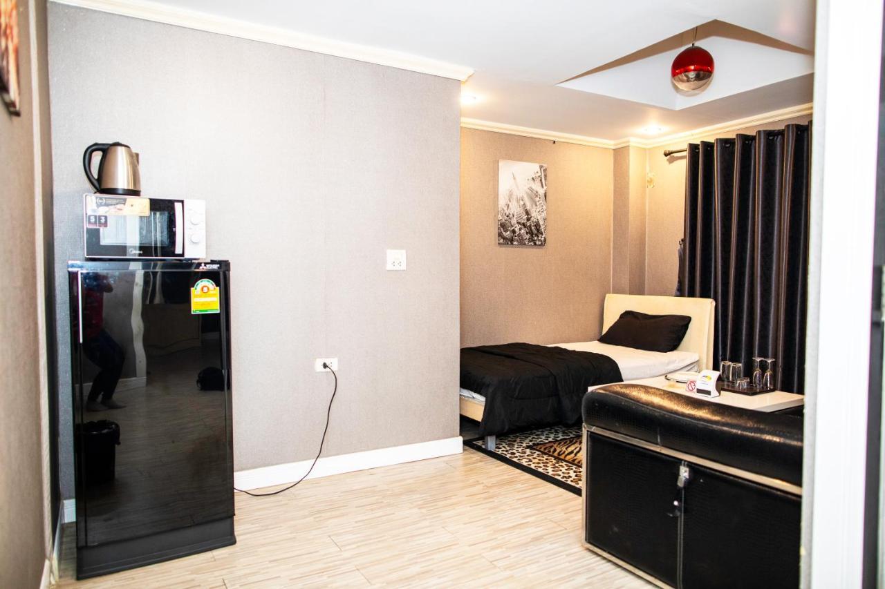 Merry Inn Suites Pattaya Extérieur photo