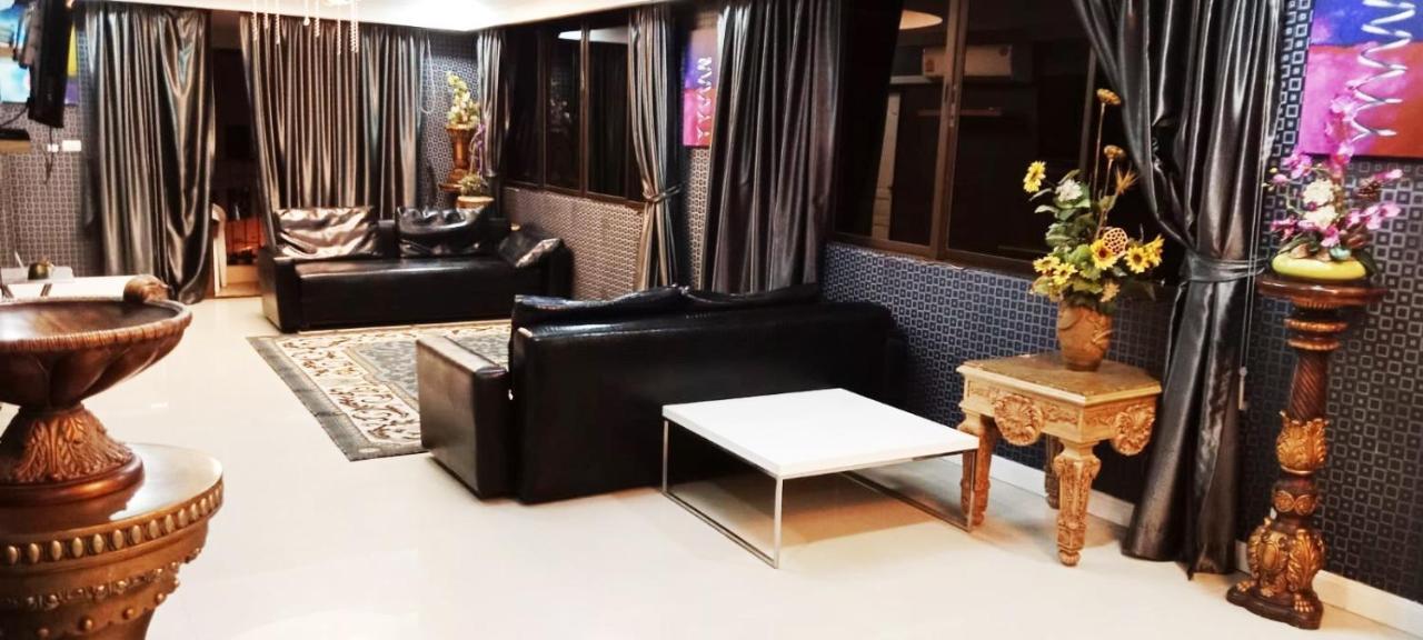 Merry Inn Suites Pattaya Extérieur photo
